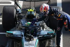 F1: Verstappen admite "conversas sérias" com Mercedes e McLaren antes de renovar com Red Bull
