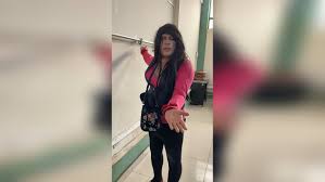 ¡Alerta en Miraflores! Hombre Disfrazado Grababa Niños en Colegio