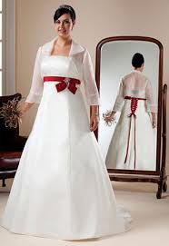 Resultado de imagem para novos modelos de plus size para noivas