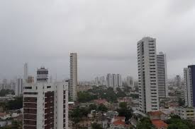 Previsão do tempo: Última semana de fevereiro começa com calor de até 35°C e chuva fraca a moderada nesta segunda (23)