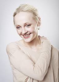 Laura Marling. Is this Laura Marling the Musician? Share your thoughts on this image? - laura-marling-202555480