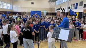 Dinamo's project brings joy to students in Dugo Selo