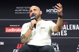 Alexander Volkanovski’s UFC 333 undercard loses big fight as top 10 contender drops out