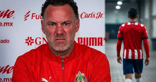 Gabriel Milito le bajó el pulgar en Chivas y reveló que se irá del Rebaño sin dejar un solo peso