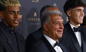 Lamine Yamal 'jumped' out of the car to buy hamburgers for the Barcelona president after the Ballon d'Or ceremony