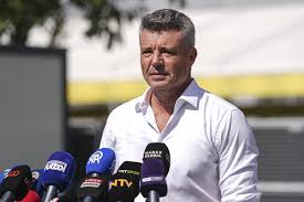 Sadettin Saran: Nuevo Presidente del Fenerbahçe y Fin de una Era - Imagen principal del artículo