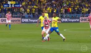 Vinicius Júnior fora contra Chile após cartão amarelo em Brasil x Paraguai na Neo Química Arena nas Elimin ...