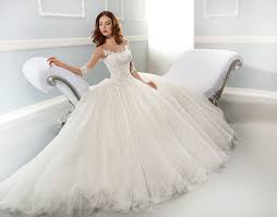 Hasil gambar untuk gaun pengantin modern