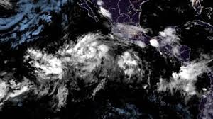 Meteorólogos alertan sobre la posible formación de un TRIPLE HURACÁN en el Pacífico; ¿qué estados afectará?