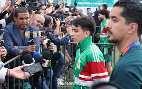[Photo] Cameras focus on 17-year-old soccer prodigy Mora