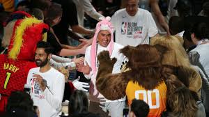 Super Bowl 2026: Las veces que Bad Bunny le ha cantado al deporte