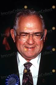 Dave Thomas Photo - 521991 the Putnam Publishing Party Dave Thomas the Creator of Wendys Restaurants &middot; : 5/2/1991 the Putnam Publishing Party Dave Thomas ... - 408fe7853a3f4b2