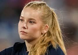 Kitty (23) fortviler: – Vet ikke hva som er galt