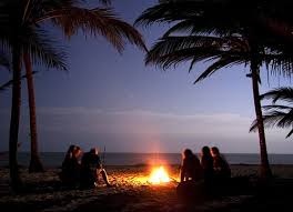 Resultado de imagen de fogata bajo las estrellas