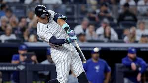 Aaron Judge sends Yankee Stadium into a frenzy after smashing huge grand 
slam vs. Red Sox