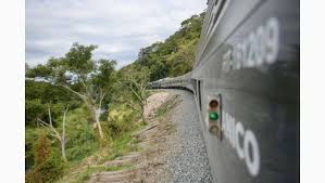 Sheinbaum reconoce que llevará años corregir curvas del Tren Interoceánico