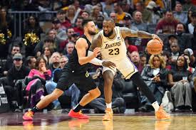 Report: Cavs looking to clear space for LeBron by trading two players