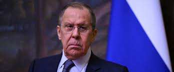 Lavrov en disgrâce? Poutine le met-il à l'écart? Les rumeurs EXPLOSENT!