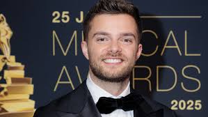 Buddy Vedder over moeilijke puberteit: 'Ik wilde het perfecte kind zijn'