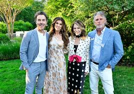Hamptons.com - News update