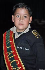 Aarón Reyes es el niño Alcalde de Ambato. Dentro del evento &#39;Ambato ciudad de la alegría&#39; se presentó a Aarón Reyes, estudiante del Liceo Policial Galo Miño ... - aaron-reyes-es-el-nino-alcalde-de-ambato-20120213012029-8b25605d263d64ed7ebf38247103b8de