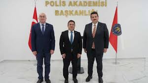 www.politikam.com - News update