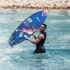 Surfe: Italo Ferreira usará prancha inspirada na F1 no Mundial de 2026