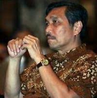 Jakarta -Mantan Menteri Perindustrian dan Perdagangan (Menperindag) Jenderal Purnawirawan Luhut Binsar Panjaitan melalui PT Toba Sejahtera berniat ... - mstory-luhut992130742