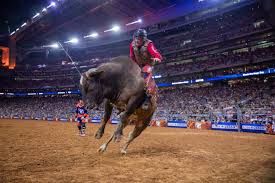 Cody Johnson sets concert attendance record to conclude 2026 Houston rodeo