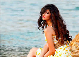 תוצאת תמונה עבור عربيات بالمايوه