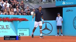 Hot Shot: Auger-Aliassime earns break point with thunderous pass in Madrid