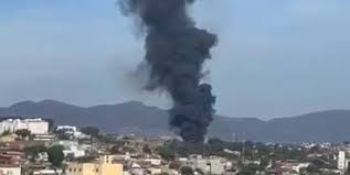 VÍDEO: incêndio em garagem de ônibus mobiliza bombeiros no bairro Dom Cabral, em BH