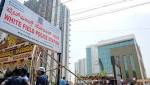 barges into Bengaluru apartment thrash