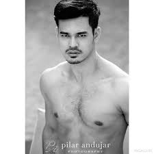 Hasil gambar untuk mister model international indonesia 2016 omet muher