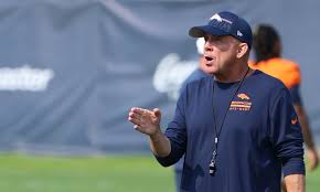 Payton Seeks Milestone Win Against Eagles, Influenced by Parcells