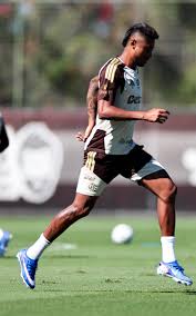 Bruno Henrique reforça desejo de se aposentar com título do Mundial pelo Flamengo: 'Objetivo'