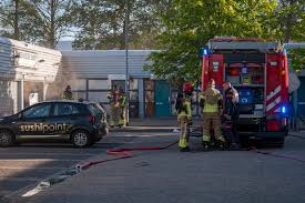 Brand bij bedrijfspanden op Markerkant in Almere