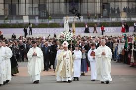 Resultado de imagem para fotos ou imagens do santuário de Fátima