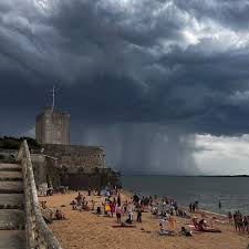 Orages en Charente-Maritime : un blessé à Fouras et des épisodes localement très violents — Sud Ouest