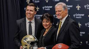 NFL Writer Expresses Concerns Over Saints' Quarterback Situation