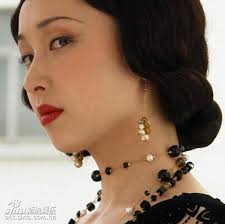 This actress plays &quot;Yang Hong&quot; (Qin Tian Bao&#39;s notorious girlfriend/call-girl) - U1916P28T3D1603987F326DT20070619153137