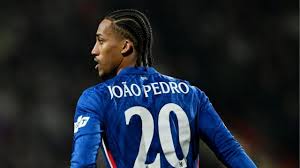 Barcelona avalia contratação de João Pedro, do Chelsea, diante de decisão sobre renovação