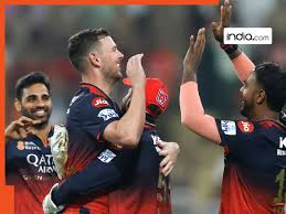 IPL 2026: BCCI का नया फरमान- अब मैदान पर सिर्फ 16 खिलाड़ियों की होगी एंट्री, कहां बैठेंगे सरप्लस खिलाड़ी?