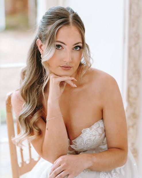 32 Gorgeous Half Up Half Down Wedding Hairstyles to Inspire ...