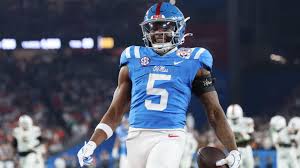 College football picks: Predictions against the spread, odds, betting lines for top 25 games in Week 1
