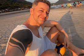 Lucas Lima compartilha vídeo raro de Theo, seu filho com Sandy