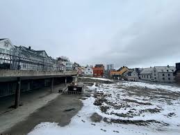 Parkering, Tromsø kommune | Vil lage parkeringsplass her, men får advarsel fra nærmeste nabo