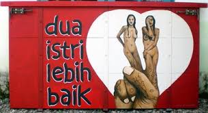 Hasil gambar untuk tulisan lucu di bak truk