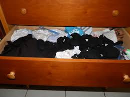 Résultat de recherche d'images pour "sock drawer organized"