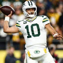 Jordan Love Outshines Aaron Rodgers as Packers Defeat Steelers